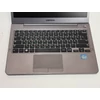 Kép 4/8 - Samsung NP530U3B, Notebook/Laptop, 13,3" HD Kijelző,  Intel® Core™ I5-2467M processzor, 4GB DDR3 Memória, 500GB Merevlemez, Bővítési lehetőségek, eredeti Microsoft Windows 10