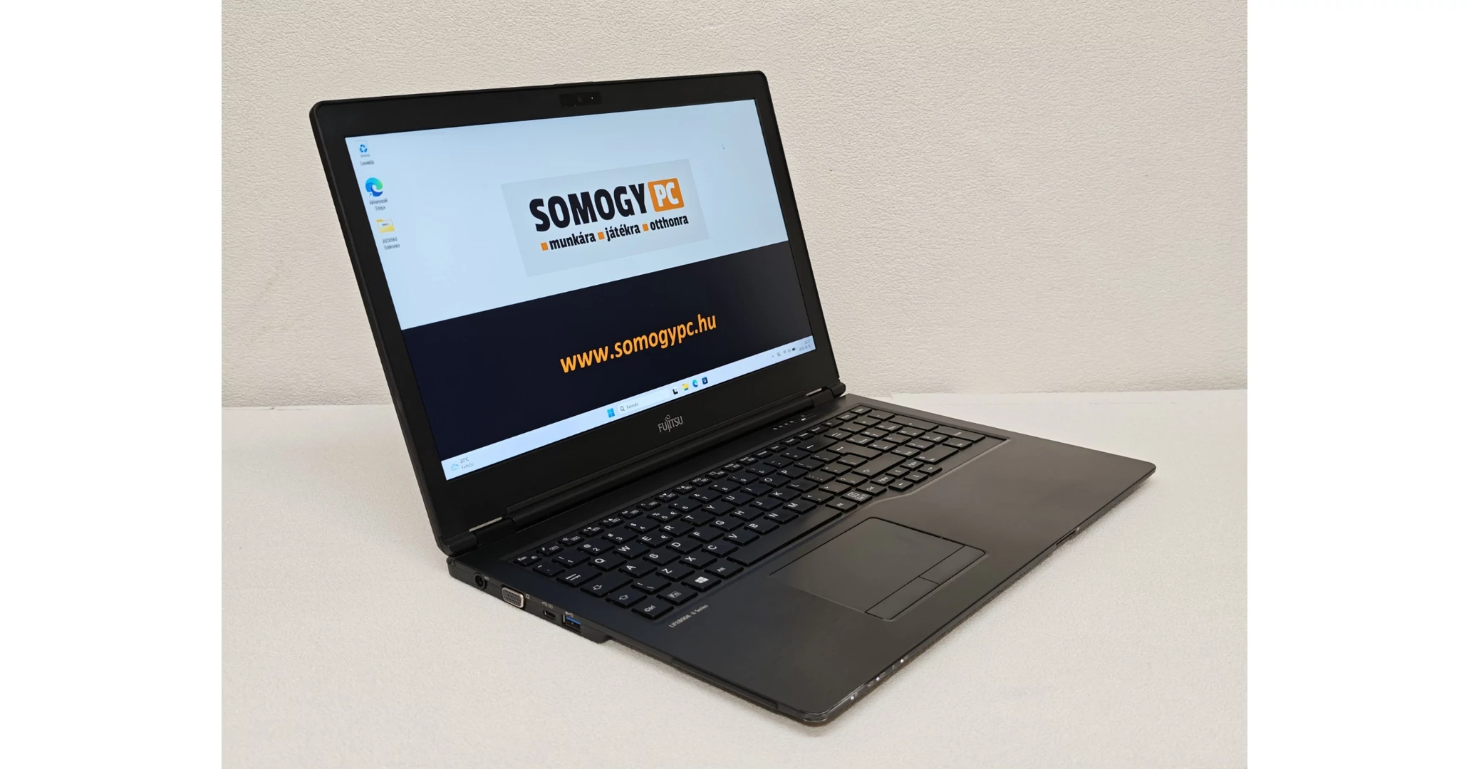Fujitsu Lifebook U758, Laptop/Notebook, 15,6 FHD IPS kijelző