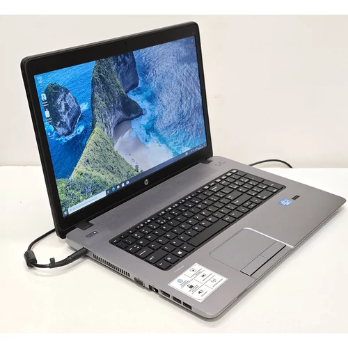 HP ProBook 470 G0 Notebook/Laptop, 17,3"  HD+ Kijelző,  Intel® Core™ I5-3230M processzor, 8GB DDR3 Memória, 240GB  SSD, AMD Videokártya, Bővítési lehetőseg, eredeti Microsoft Windows 10
