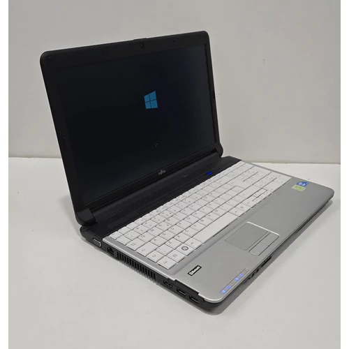 Fujitsu Lifebook A530  Notebook/Laptop, 15,6"  HD  Kijelző,  Intel® Core™ I3-380M processzor, 4GB DDR3 Memória, 250GB HDD, Bővítési lehetőseg, eredeti Microsoft Windows 10
