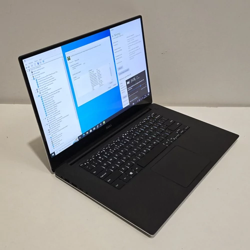 Dell Precision 5520, Notebook/Laptop, 15,6" 4K UHD ÉrintőKijelző,  Intel Xeon E3-1505M V6  processzor, 32GB DDR4  Memória, 1TB SSD,  Nvidia 4GB videokártya, eredeti Microsoft Windows 10 