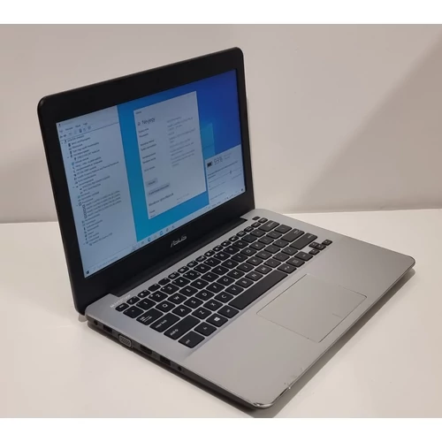 ASUS F302L Notebook/Laptop, 13.3" HD+,  Intel® Core™ i5-5200U processzor, 4GB DDR3 Memória, 150GB SSD, eredeti Microsoft Windows 10