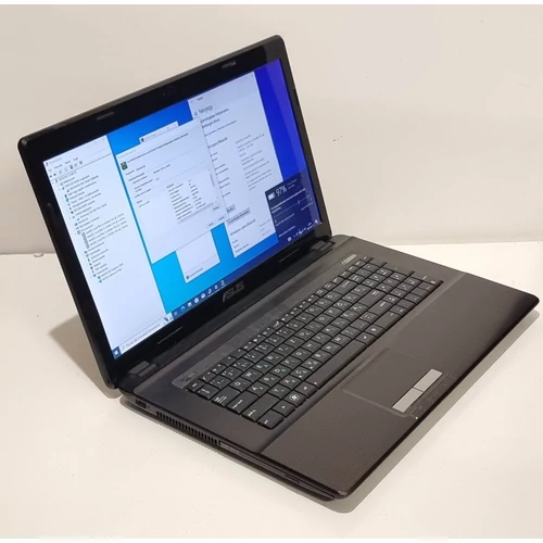 Asus K73S, Notebook/Laptop, 17,3" HD+  Kijelző,  Intel® Core™ i5-2450M processzor, 8GB DDR3 Memória,  256GB SSD, Nvidia 1GB Videokártya, eredeti Microsoft Windows 10