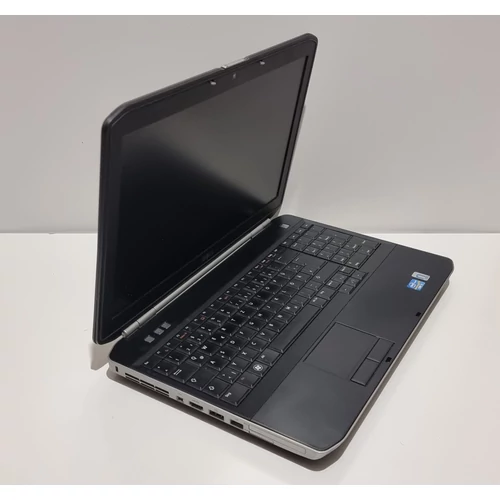 DELL Latitude E5520, 15,6" HD Kijelző,  Intel® Core™  I5-2520M processzor, 4GB DDR3 Memória, 128GB SSD, eredeti Microsoft Windows 10