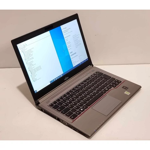 Fujitsu LifeBook E744, Notebook/Laptop, 14"  HD+ 1600x900,  Intel® Core™ I5-4300M processzor, 4GB DDR3 Memória, 250GB  SSD, Bővítési lehetőségek, eredeti Microsoft Windows 10 