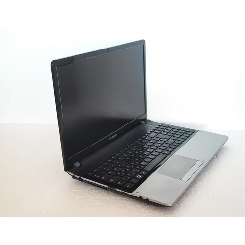 Samsung NP300E5Z, 15,6" HD MATT Kijelző,  Intel® Core™ I3-2350M processzor, 4GB DDR3 Memória, 500GB, nVIDIA GT520MX Videokártya,  Bővítési lehetőségek, eredeti Microsoft Windows 10