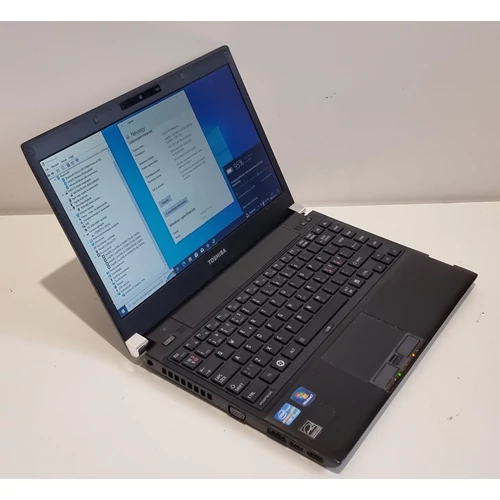 Toshiba Portege R830, 13,3" (33,8cm) HD,  Intel® Core™ I5-2520M processzor, 4GB DDR3 Memória, 500GB Merevlemez, Bővítési lehetőségek, eredeti Microsoft Windows 10