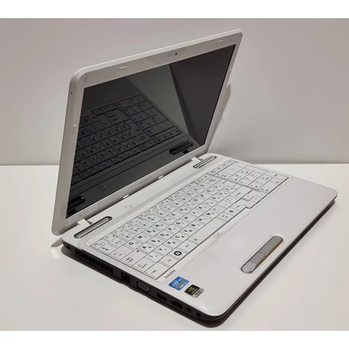 Toshiba L750, 15,6" HD,  Intel® Core™ I3-2310M processzor, 4GB DDR3 Memória,  SSD,  Nvidia Videokártya, eredeti Microsoft Windows 10