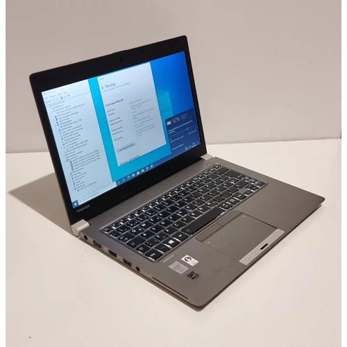 Toshiba Portege Z40-A, 14" HD Kijelző,  Intel® Core™ I5-4210U processzor, 4GB DDR3 Memória, 256GB MSATA SSD, eredeti Microsoft Windows 10