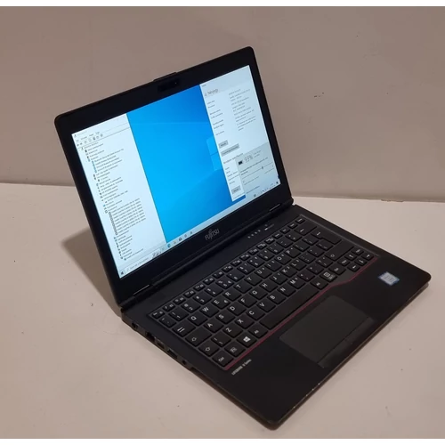 Fujitsu LifeBook U728, Notebook/Laptop, 12,5"  HD+ FULL HD Kijelző,  Intel® Core™ I5-U8250 processzor, 8GB DDR4 Memória, 256GB  SSD, Bővítési lehetőségek, eredeti Microsoft Windows 10/11 