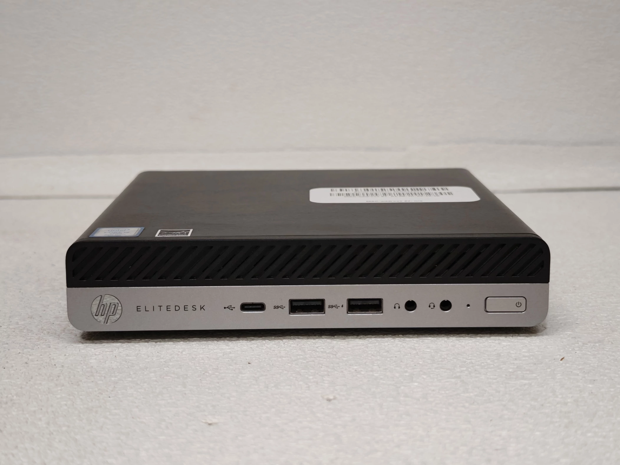 ミニPC HP EliteDesk 800 G4 DM 16GB/1TB NVMe HP EliteDesk 800 G4 DM Mini PC, Intel® Core™ i5-8500T Processor