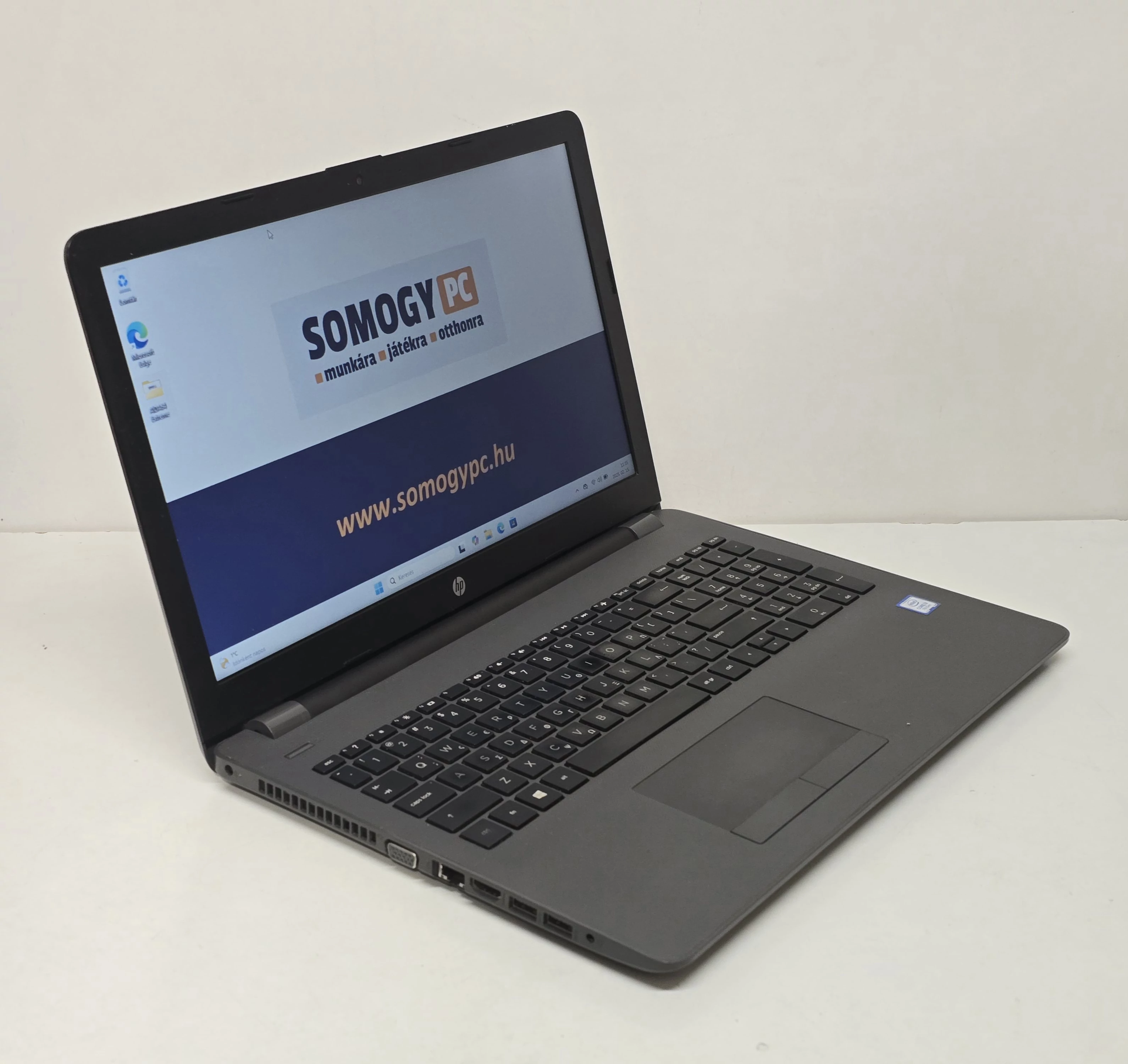 HP 250 G6 Laptop/Notebook, 15,6 FHD kijelző, Intel® Core™ i3-7020U